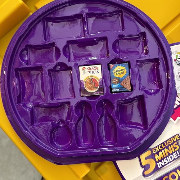 2 Brand new Mini Brands Collector’s Case Series 3 - Picture 3 of 3